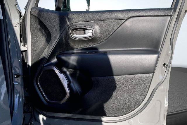 Used 2023 Jeep Renegade Latitude AWD/4WD image 24
