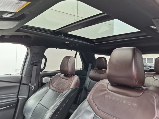 Certified 2021 Ford Explorer Platinum w/ Equipment Group 601A AWD/4WD image 18