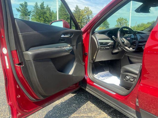 Used 2020 Cadillac XT4 Premium Luxury AWD/4WD image 16