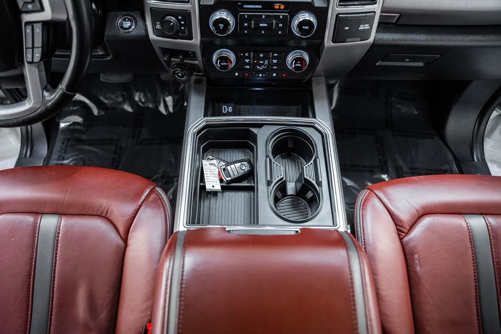 Certified 2020 Ford F350 Platinum w/ FX4 Off-Road Package image 37
