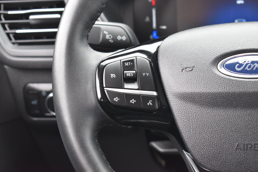 Certified 2023 Ford Escape Active AWD/4WD image 16