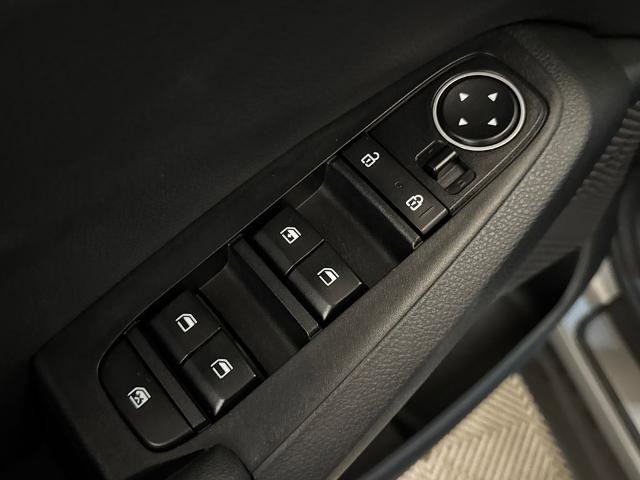 Used 2023 Kia Seltos S image 16