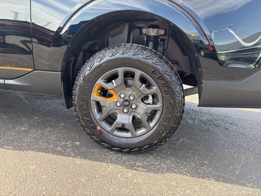 Certified 2025 Ford Maverick Tremor AWD/4WD image 43