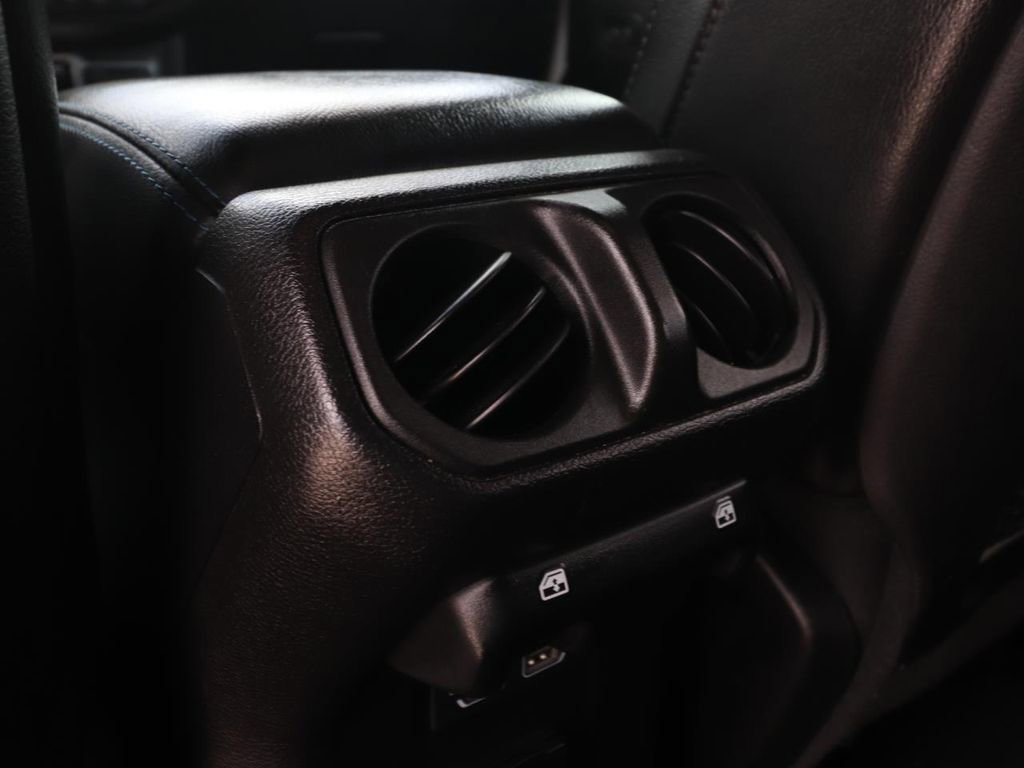 Used 2021 Jeep Wrangler Unlimited Rubicon 4xe w/ Cold Weather Group AWD/4WD image 24