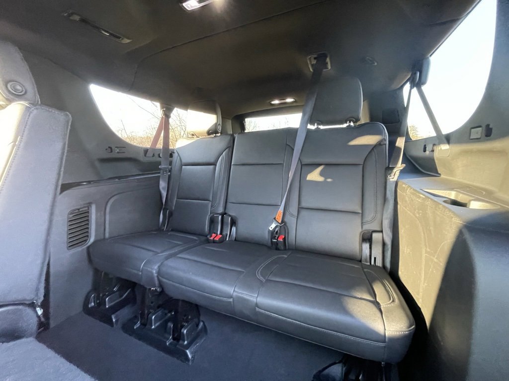 Used 2024 Chevrolet Suburban Z71 w/ Luxury Package image 25