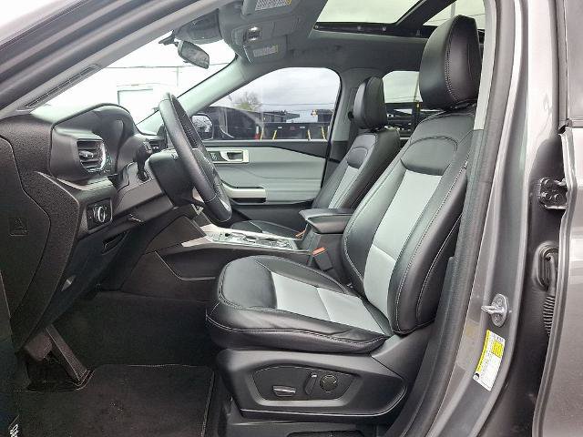 Certified 2023 Ford Explorer XLT w/ Equipment Group 202A image 14
