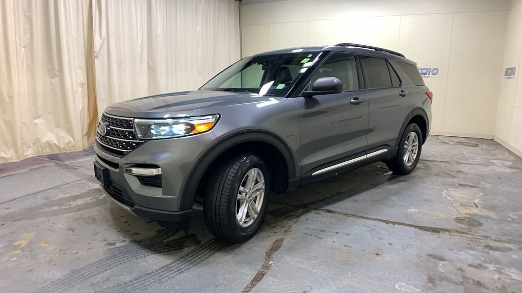 Certified 2022 Ford Explorer XLT w/ Equipment Group 202A