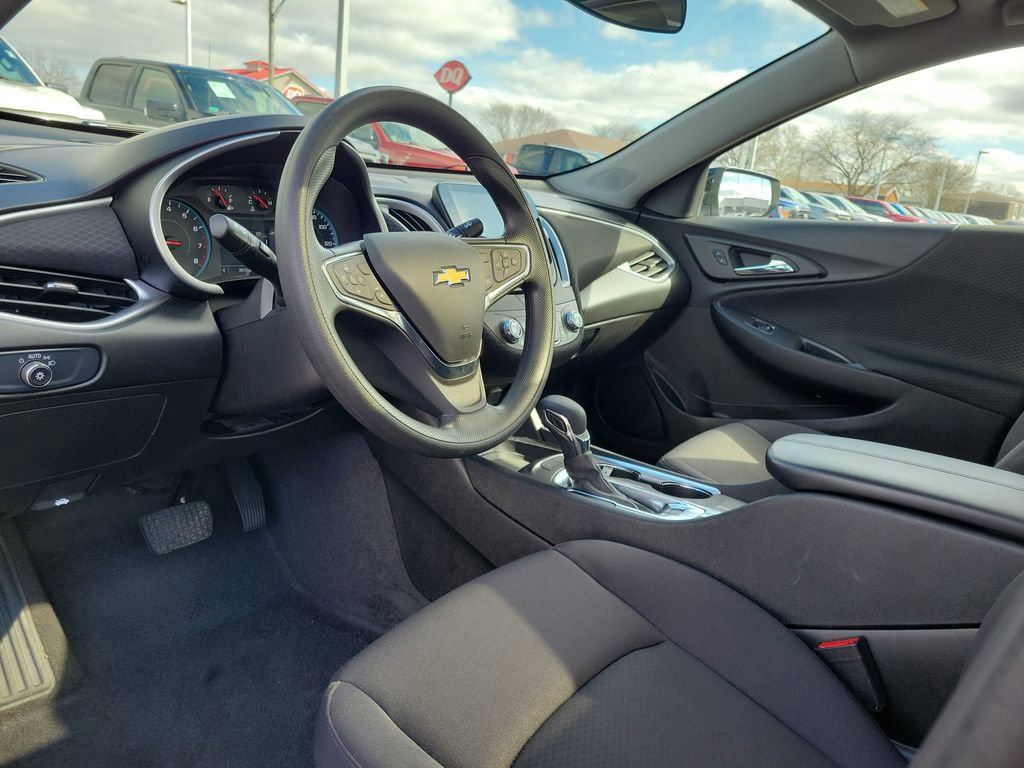 Used 2024 Chevrolet Malibu LT image 21