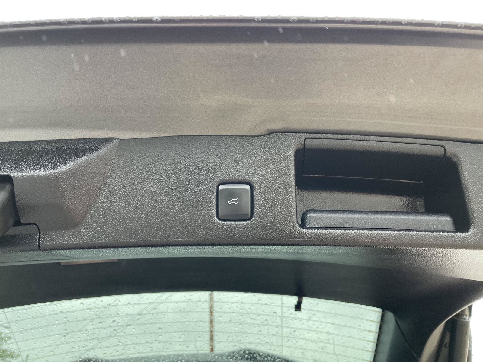 Certified 2025 Ford Escape ST-Line Select AWD/4WD image 36