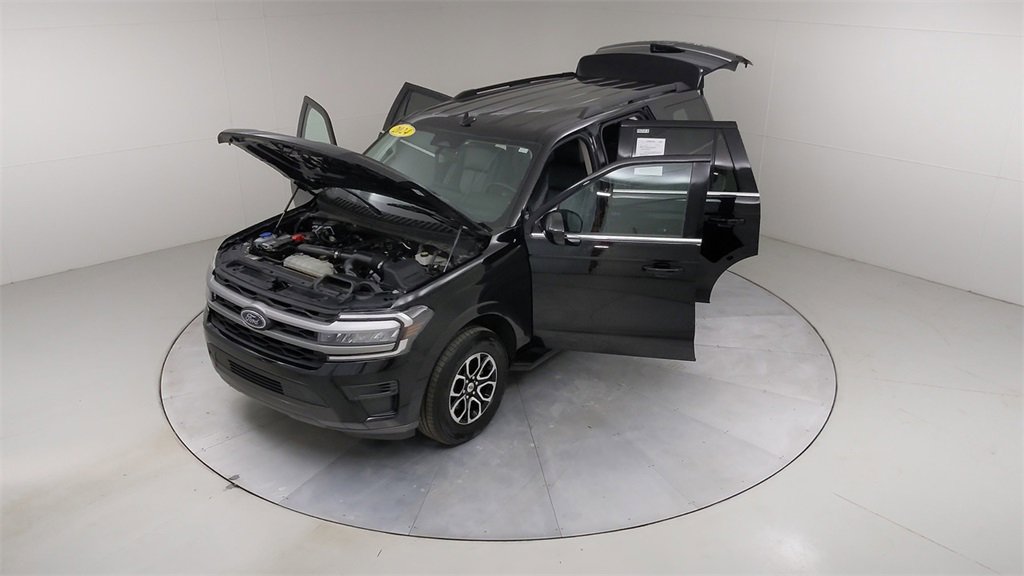 Certified 2024 Ford Expedition XLT image 59