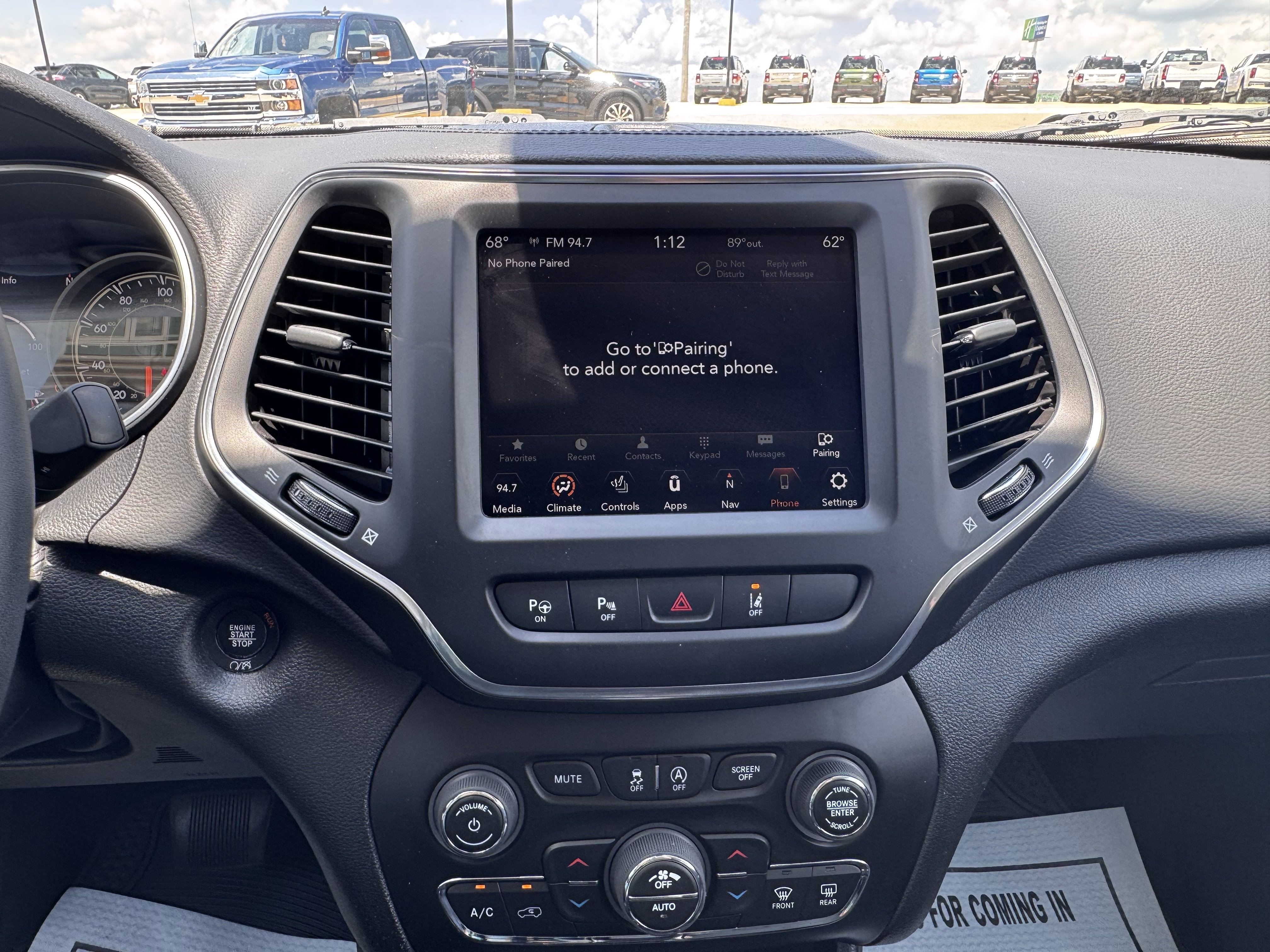 Used 2023 Jeep Cherokee Altitude Lux image 21