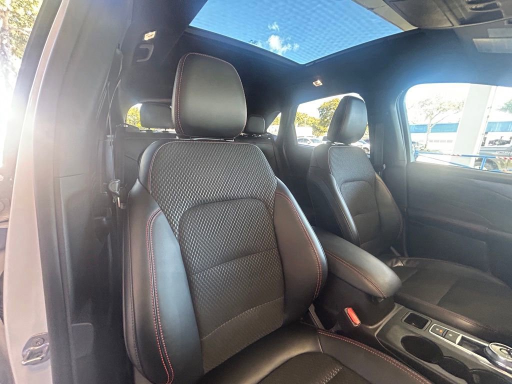 Certified 2025 Ford Escape ST-Line w/ Tech Pack #1 image 28