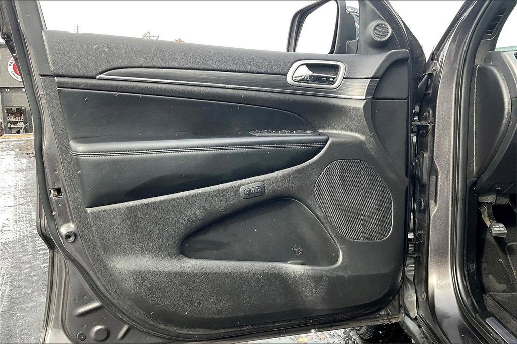 Used 2019 Jeep Grand Cherokee Limited w/ Luxury Group II image 21