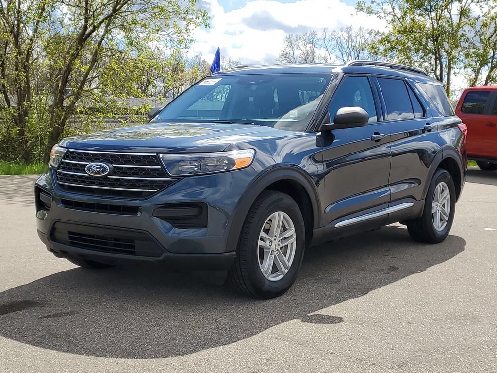 Certified 2024 Ford Explorer XLT AWD/4WD image 2