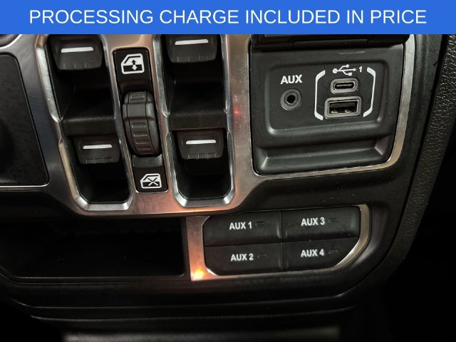 Used 2021 Jeep Wrangler Unlimited Sahara w/ Cold Weather Group AWD/4WD image 25