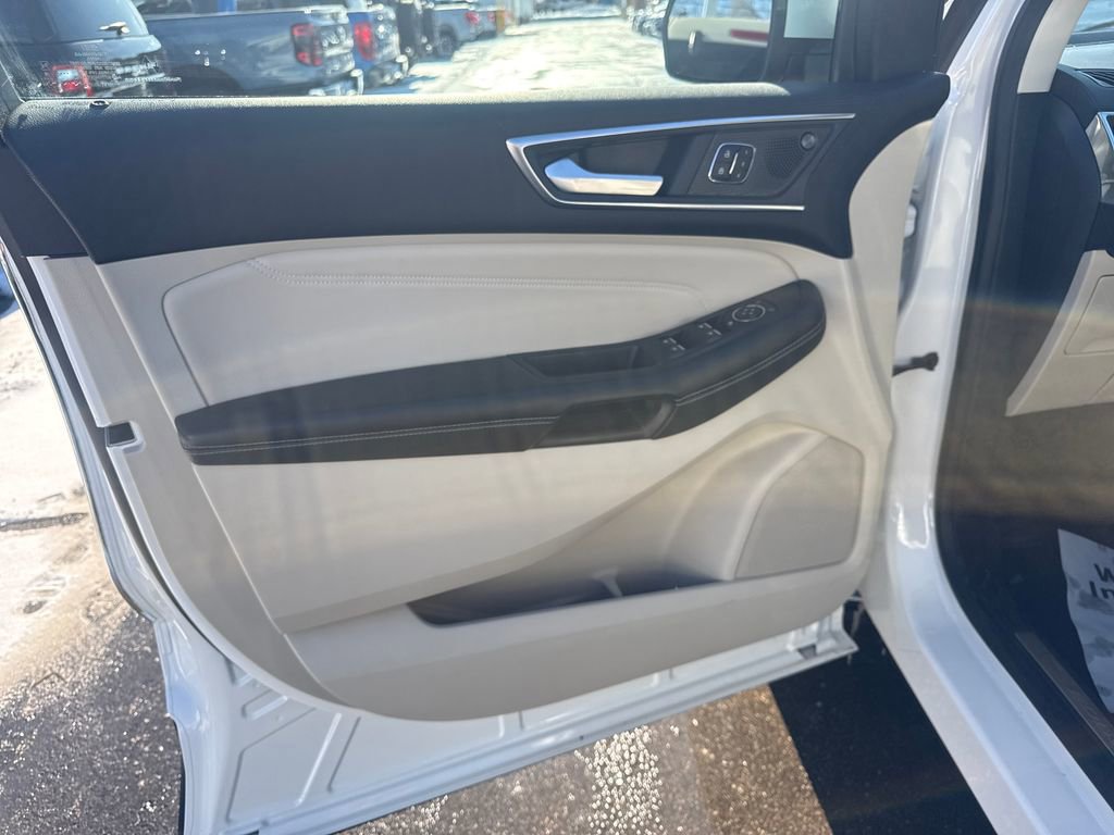 Certified 2023 Ford Edge Titanium image 26