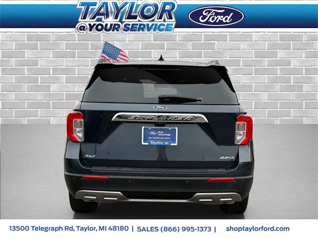Certified 2022 Ford Explorer XLT w/ Equipment Group 202A image 4