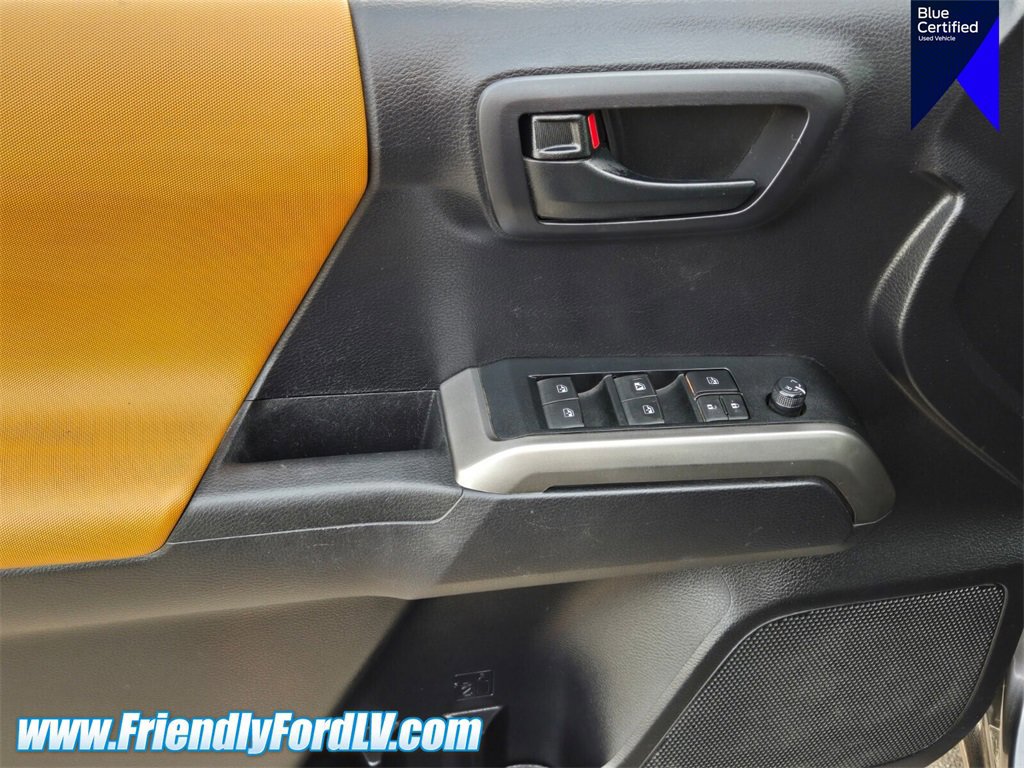 Used 2020 Toyota Tacoma SR5 image 19