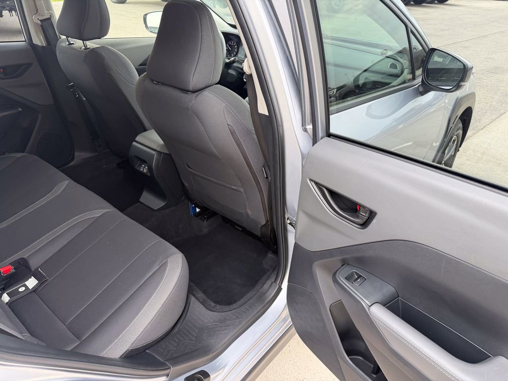 Used 2025 Subaru Crosstrek 2.0i Premium image 15