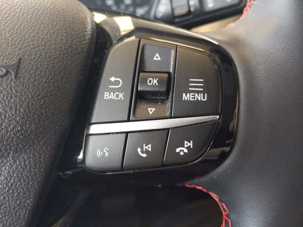 Certified 2022 Ford Escape SEL w/ SEL Stealth AWD Package image 19