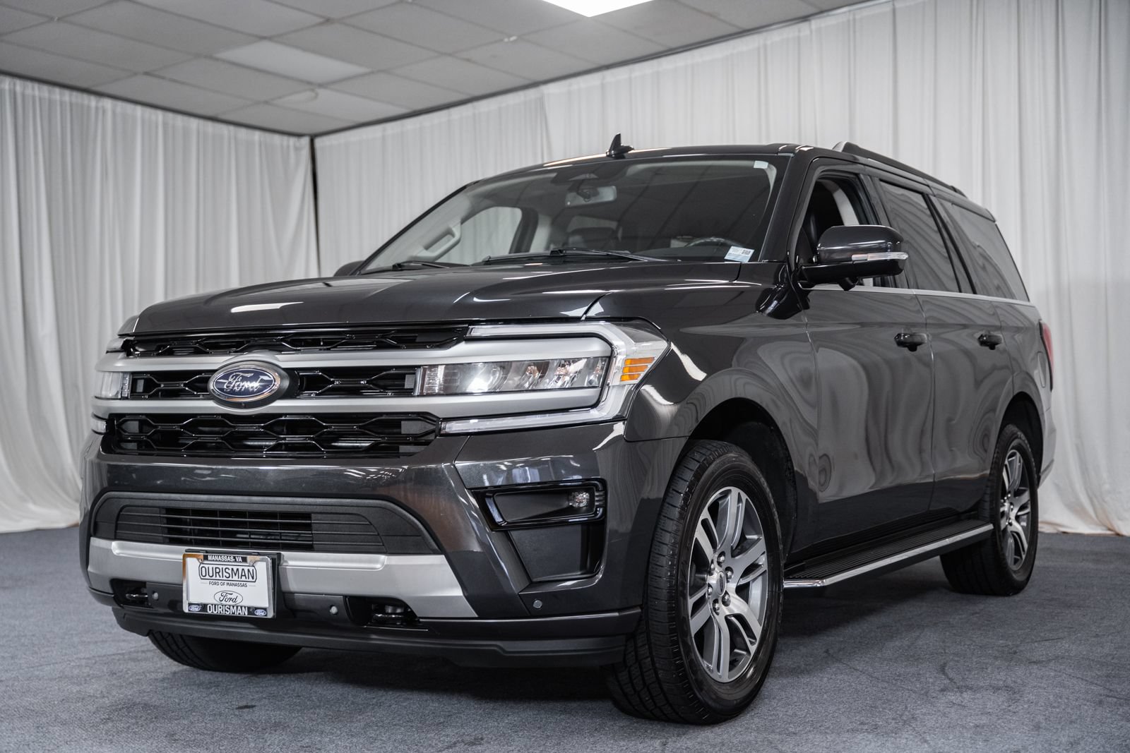 Certified 2023 Ford Expedition XLT AWD/4WD image 3