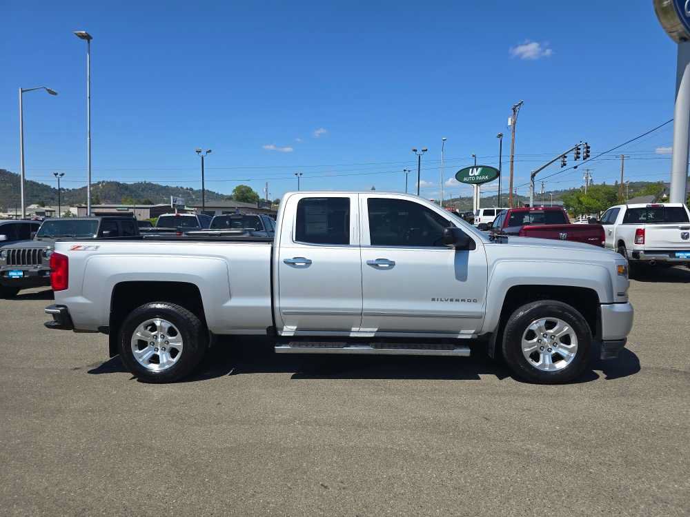 Used 2017 Chevrolet Silverado 1500 LTZ Z71 w/ LTZ Plus Package AWD/4WD image 6