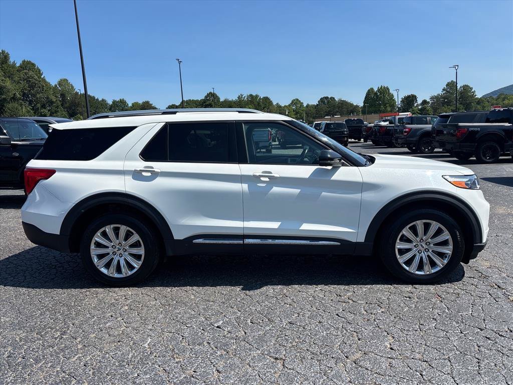 Certified 2023 Ford Explorer Limited AWD/4WD image 9