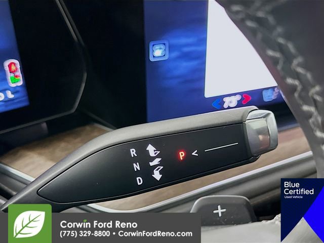 Used 2025 Chevrolet Suburban High Country image 20