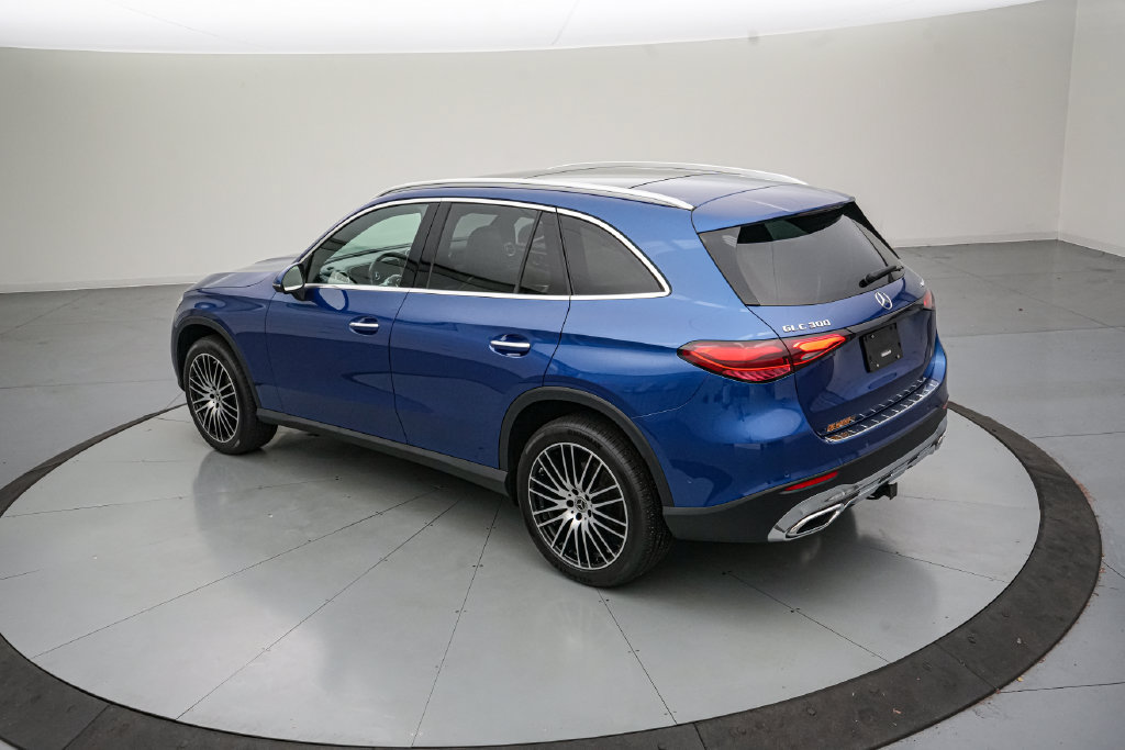 Used 2023 Mercedes-Benz GLC 300 4MATIC image 6