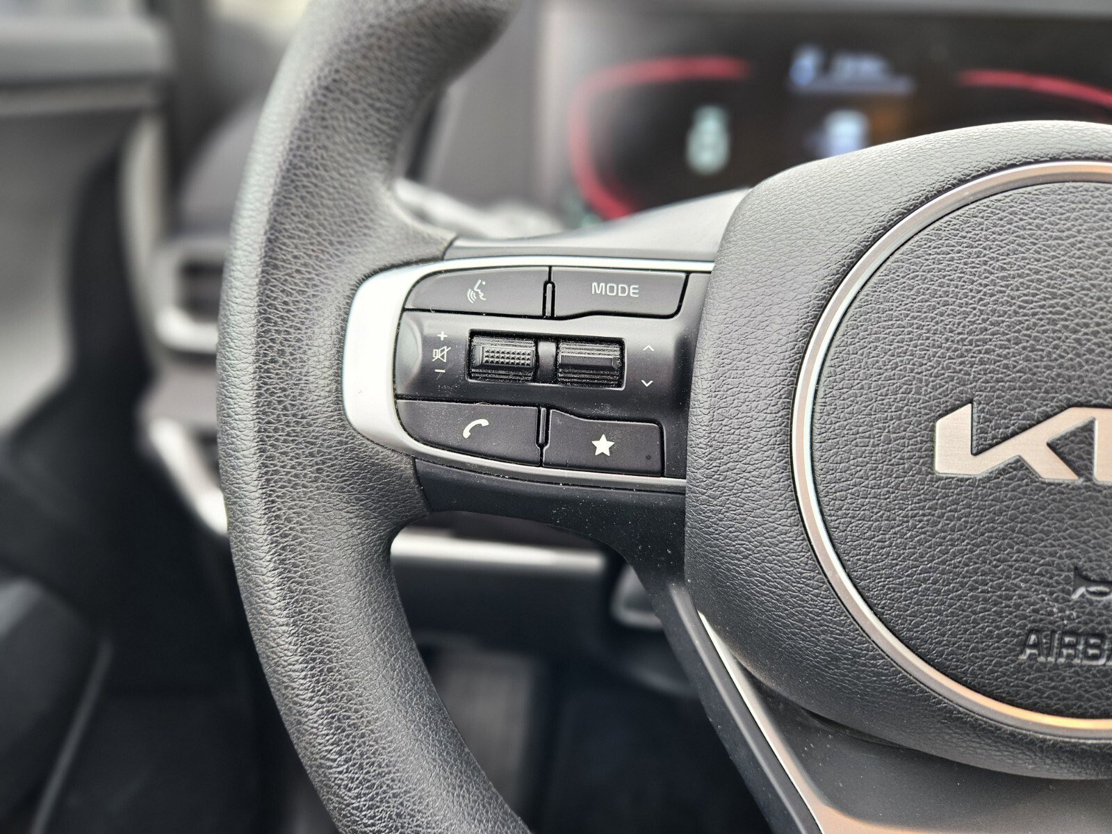 Used 2024 Kia Sportage LX image 27