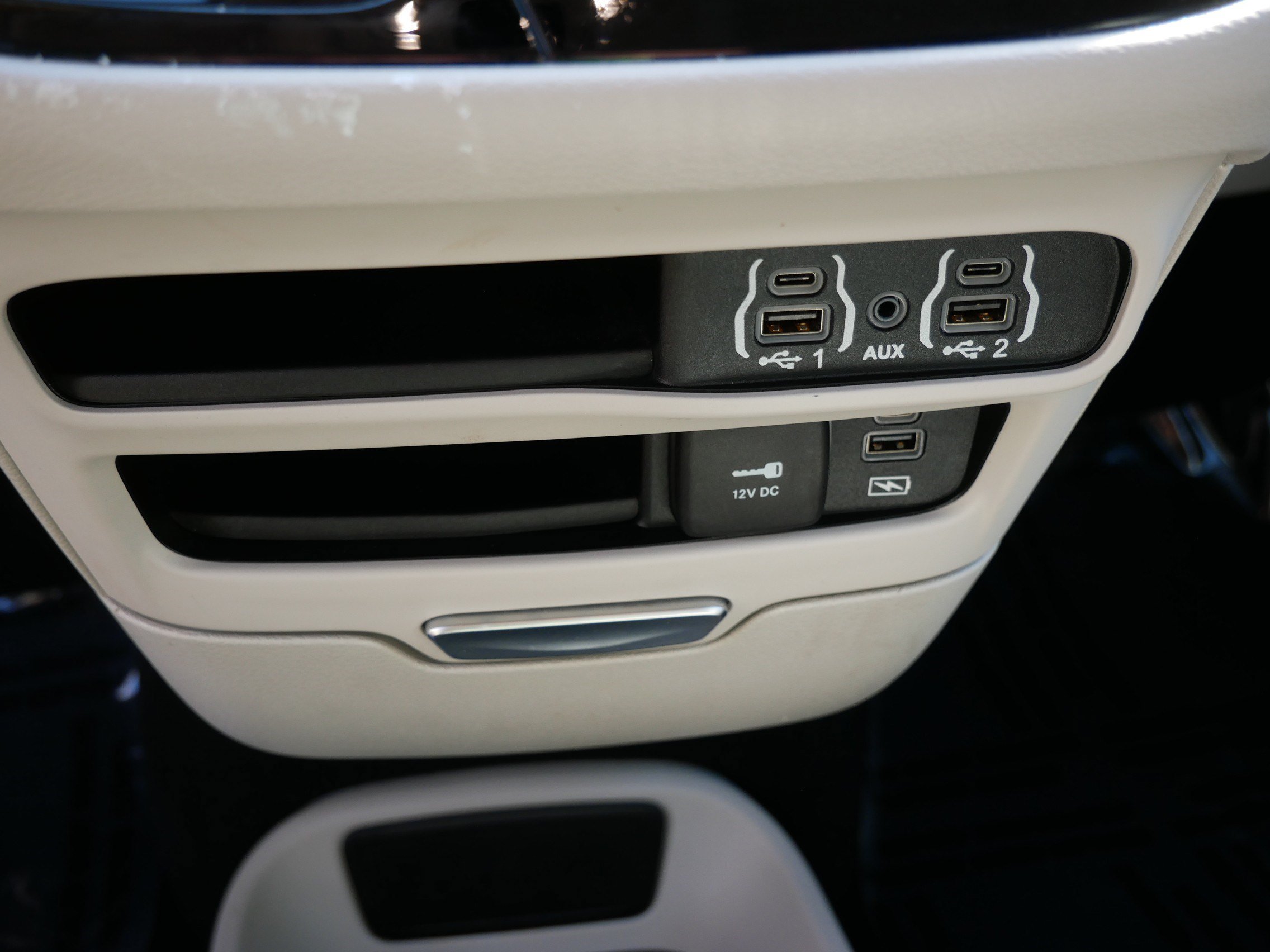 Used 2022 Chrysler Pacifica Touring-L FWD image 30