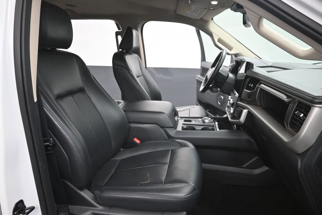 Certified 2024 Ford Expedition XLT RWD image 27
