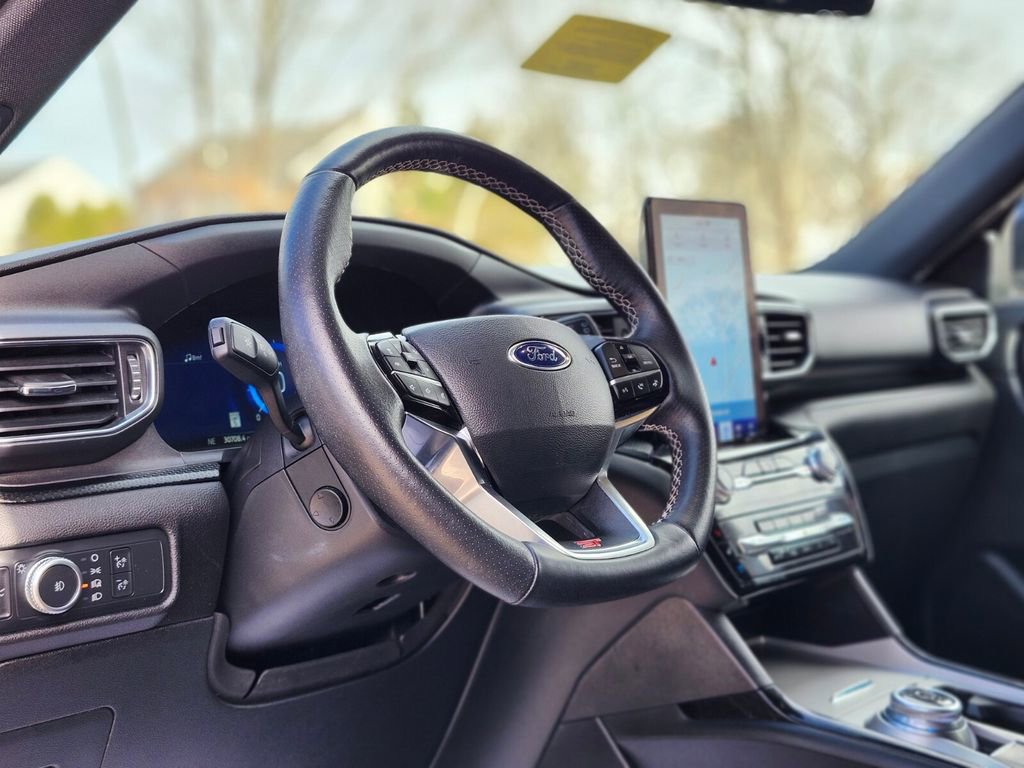 Certified 2022 Ford Explorer ST w/ Equipment Group 401A image 21