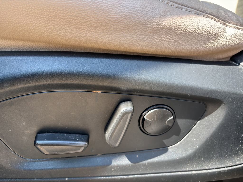 Certified 2022 Ford Explorer Limited w/ Equipment Group 301A image 14