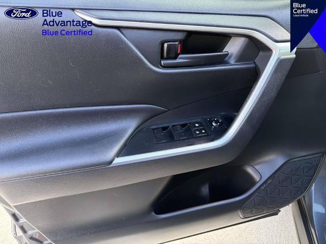 Used 2019 Toyota RAV4 LE w/ Carpet Mat Package AWD/4WD image 22