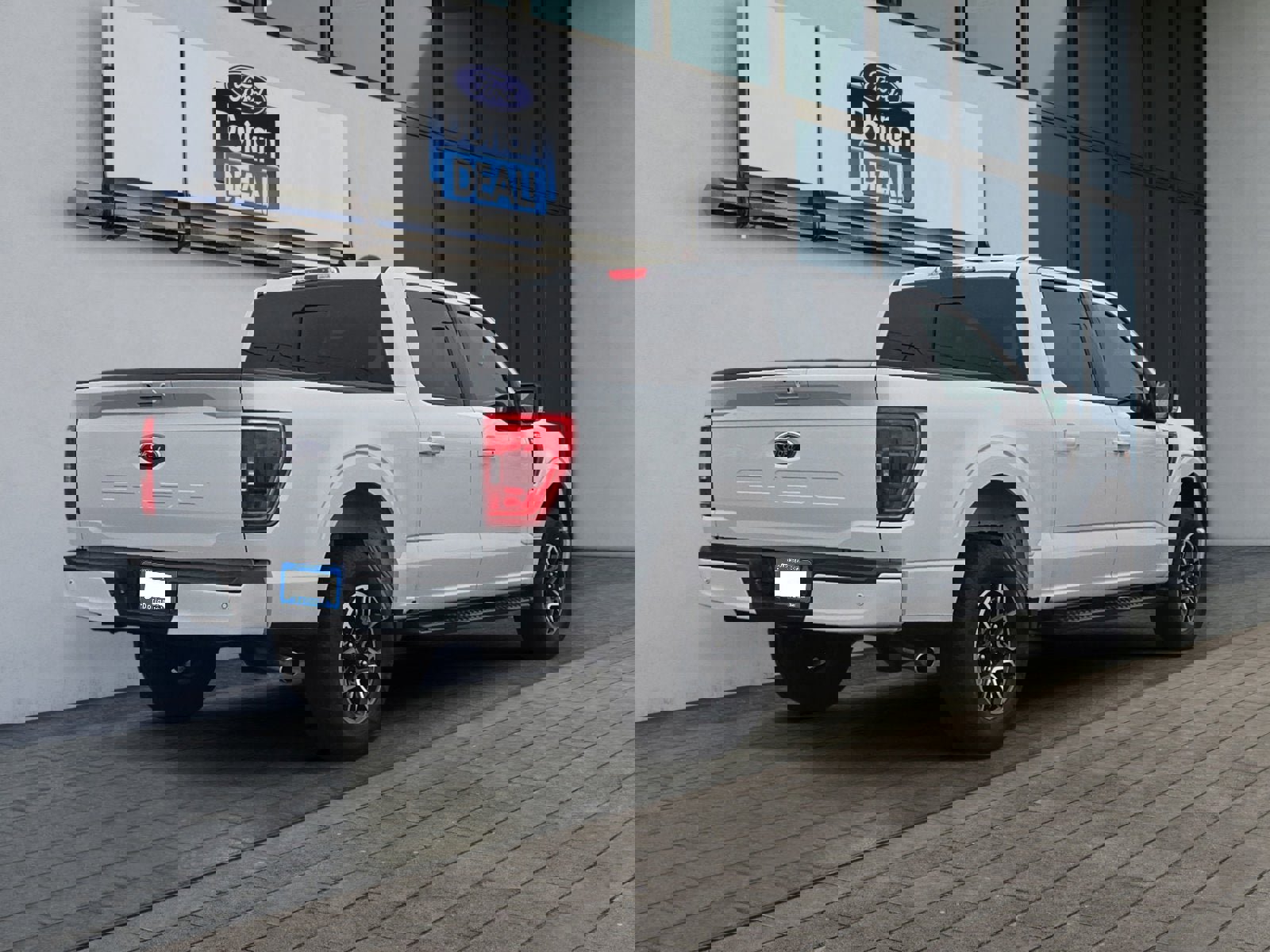 Certified 2023 Ford F150 XLT w/ Equipment Group 302A High image 5