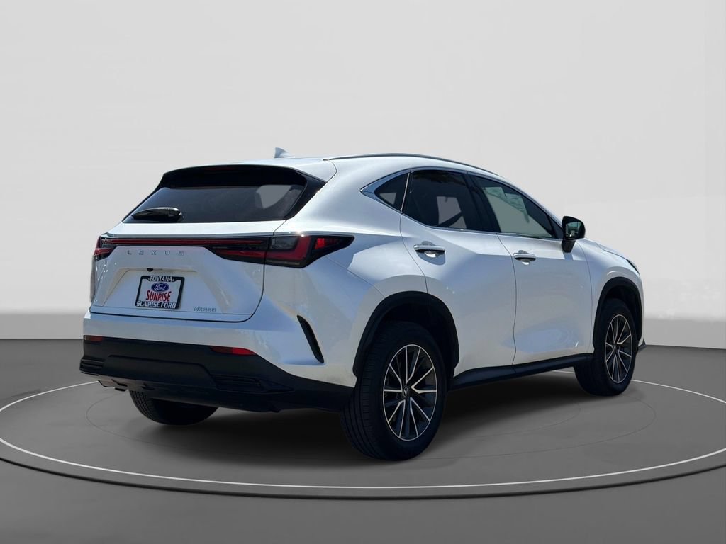 Used 2024 Lexus NX 250 FWD image 5