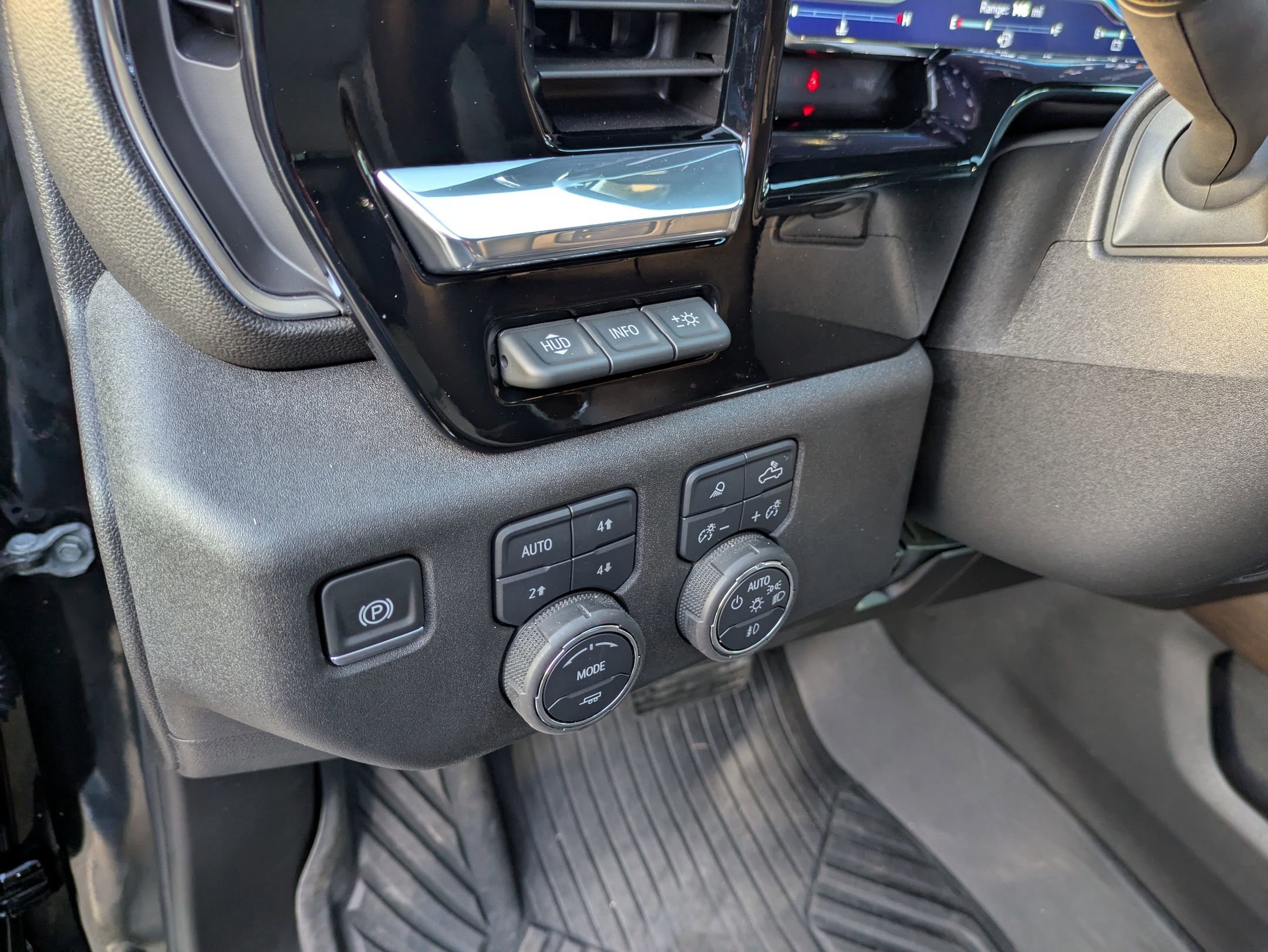 Used 2025 Chevrolet Silverado 2500 High Country w/ Technology Package image 18