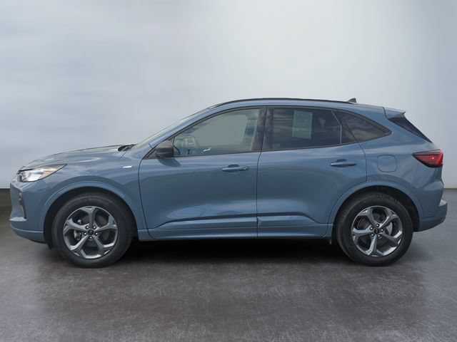 Certified 2023 Ford Escape ST-Line w/ Tech Pack #1 AWD/4WD image 2