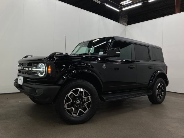 Certified 2025 Ford Bronco Outer Banks