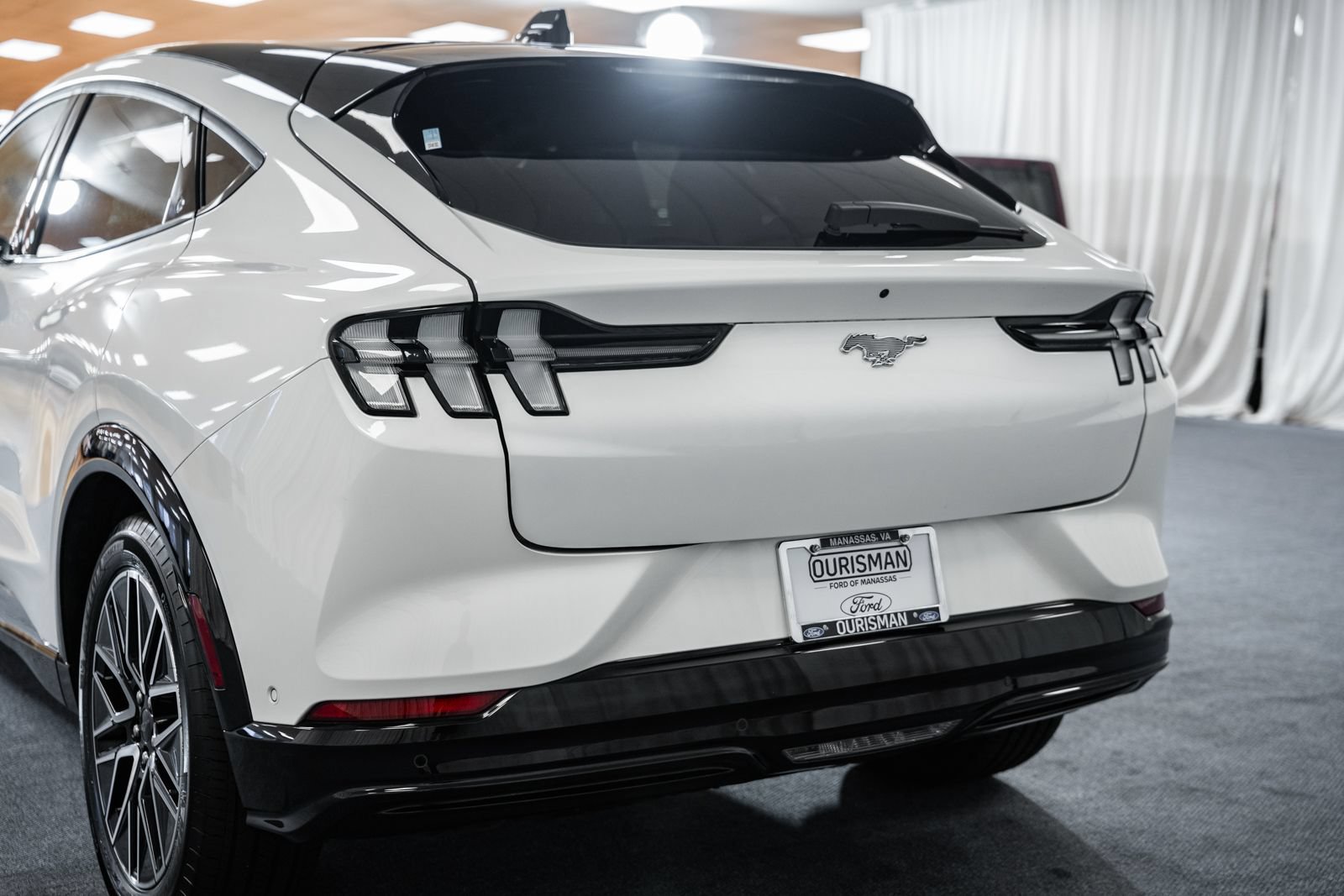 Certified 2024 Ford Mustang Mach-E Premium AWD/4WD image 6