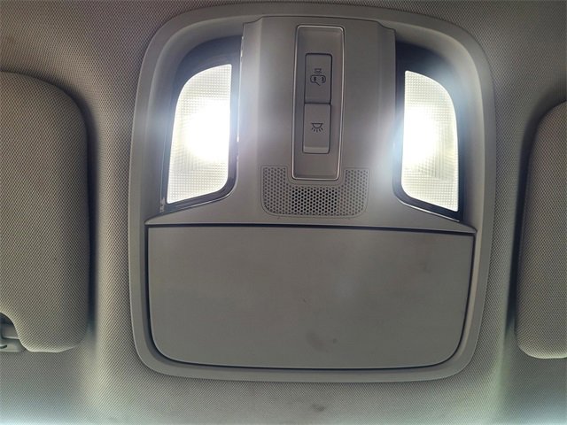 Used 2019 Kia Cadenza Premium image 16