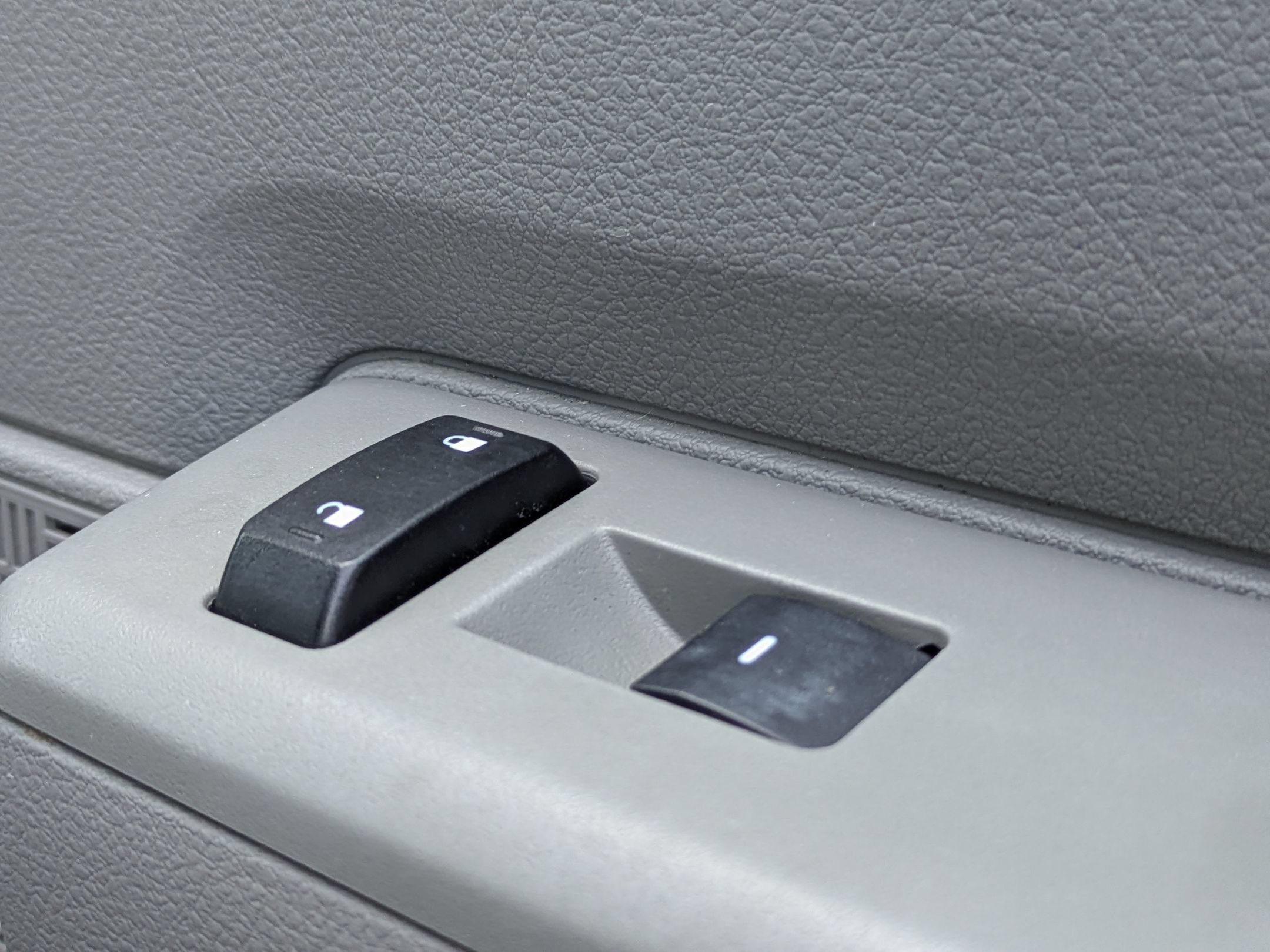 Certified 2024 Ford E-450 and Econoline 450 Super Duty w/ Power Windows & Locks Group RWD image 24