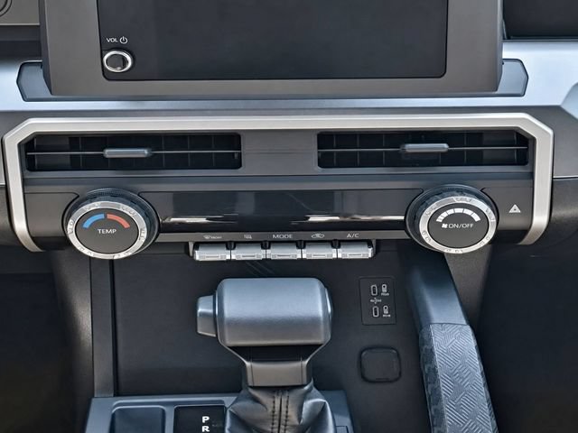 Used 2024 Toyota Tacoma SR5 AWD/4WD image 14
