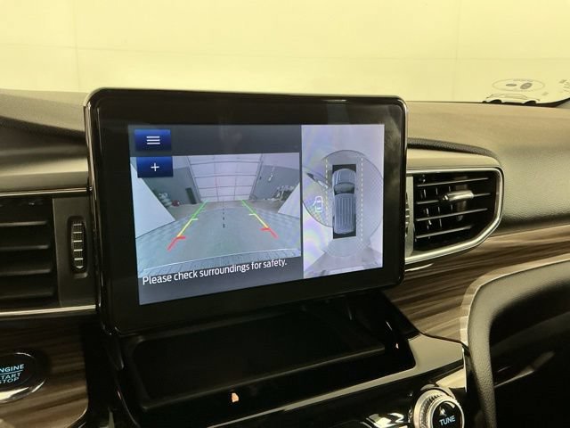 Certified 2022 Ford Explorer Limited AWD/4WD image 23