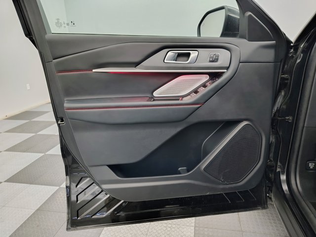Certified 2025 Ford Explorer ST AWD/4WD image 10