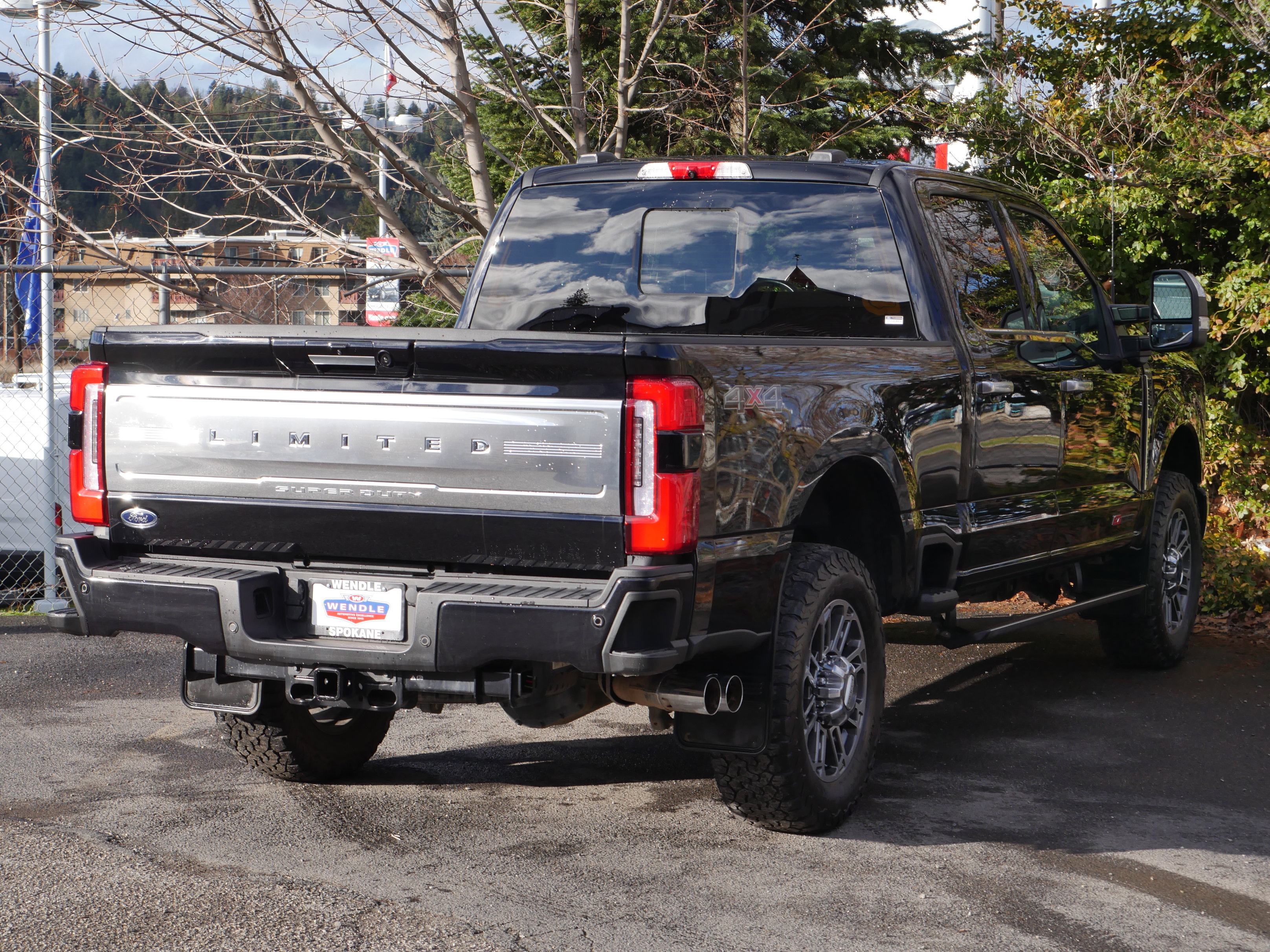 Certified 2024 Ford F350 Limited image 32