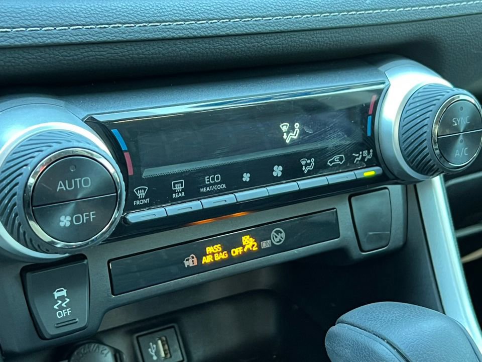 Used 2024 Toyota RAV4 XLE image 27