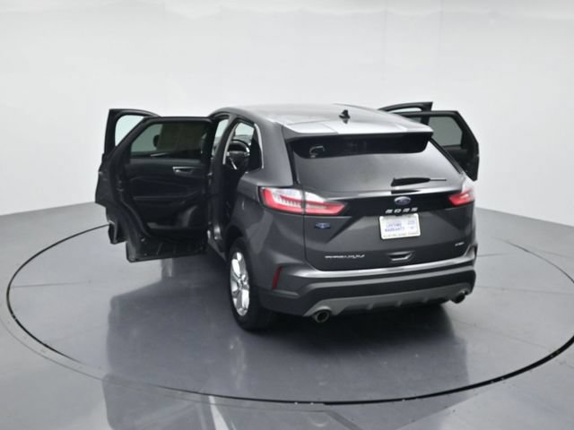 Certified 2022 Ford Edge Titanium AWD/4WD image 44