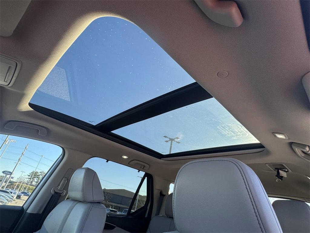 Used 2023 Honda Pilot Touring image 14